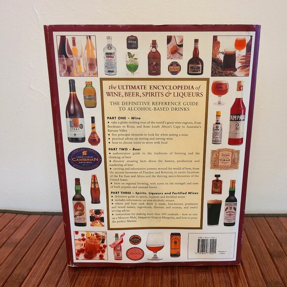 The Ultimate Encyclopedia of Wine, Beer, Spirits and Liqueurs - HC/DJ - Picture 2 of 10